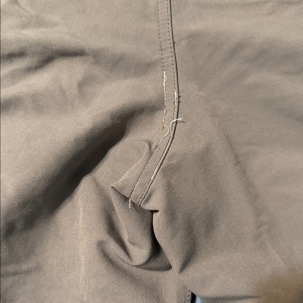 Oakley Men's grey Hybrid Performance Shorts - Picture 5 of 5